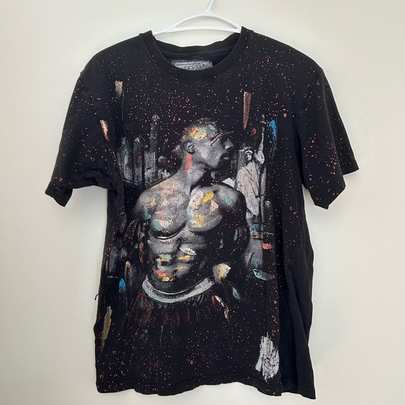 Black Short Sleeve Tee with Artistic Graphic - Picture 1 of 5